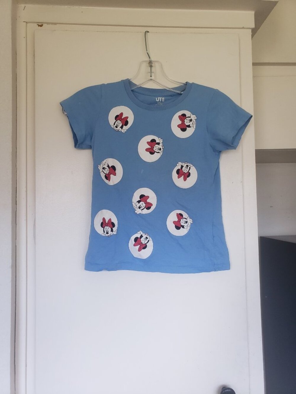 Disney Blue T-Shirt with Mini Mouse on it Size 130